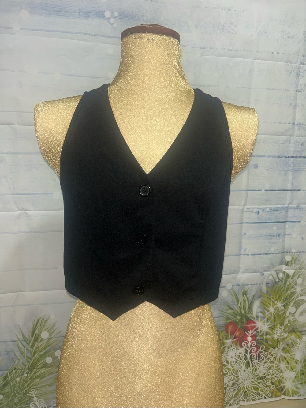 SHEIN curve Black V-Neck Button Front Cropped Vest